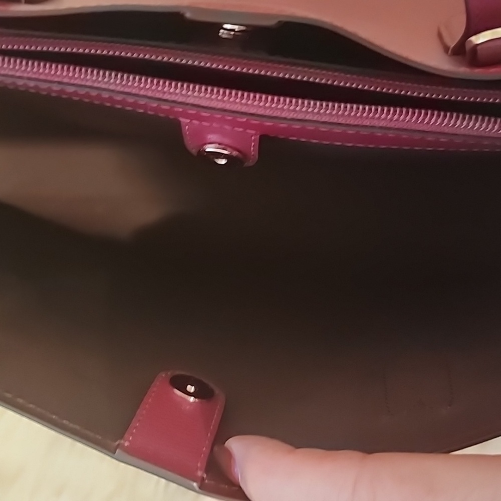 Gorgeous Kate Spade Bag - Picture 5 of 9
